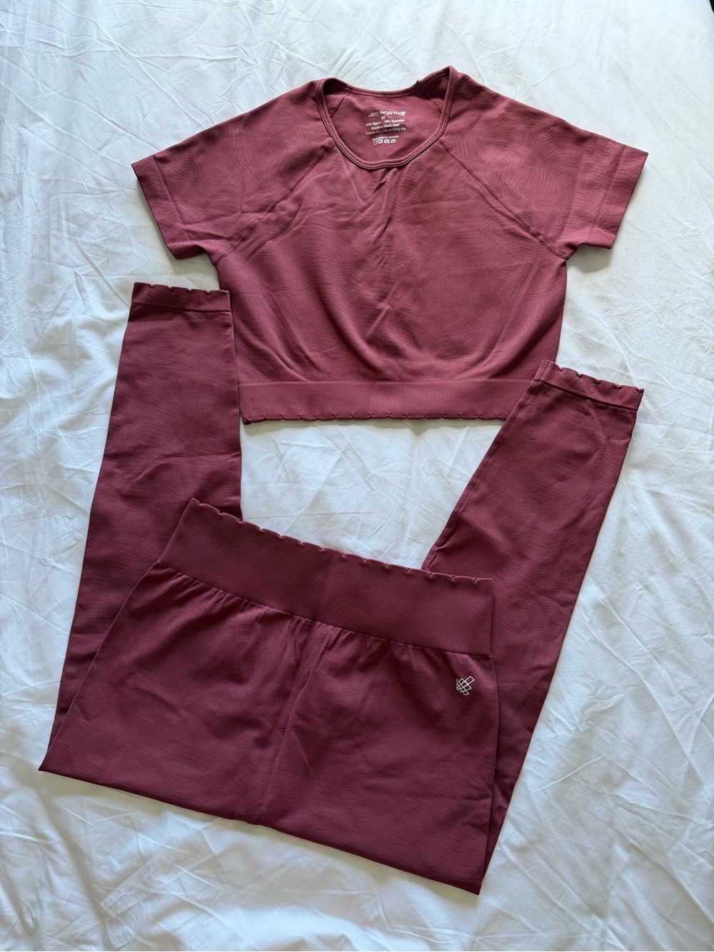 Jed North Scalloped Seamless Top Leggings Set Berry Red Gym High Waist Large